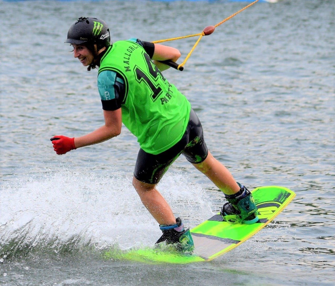 Wakeboard for your team building